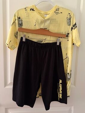 BOYS PJ Set-Yellow Graphic Tee & Black . For 13-14 years old.